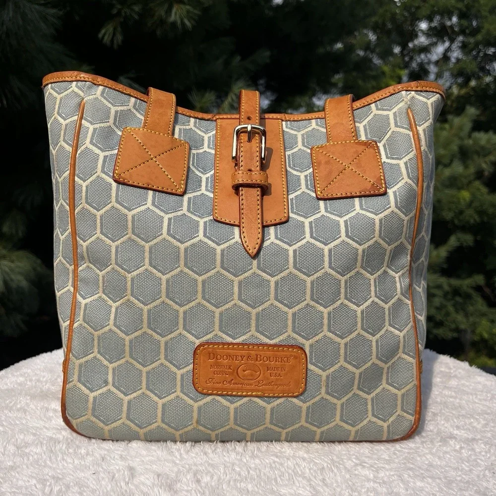 Vintage Dooney & Bourke USA Blue Woven Jacquard Leather Buckle Shoulder Tote